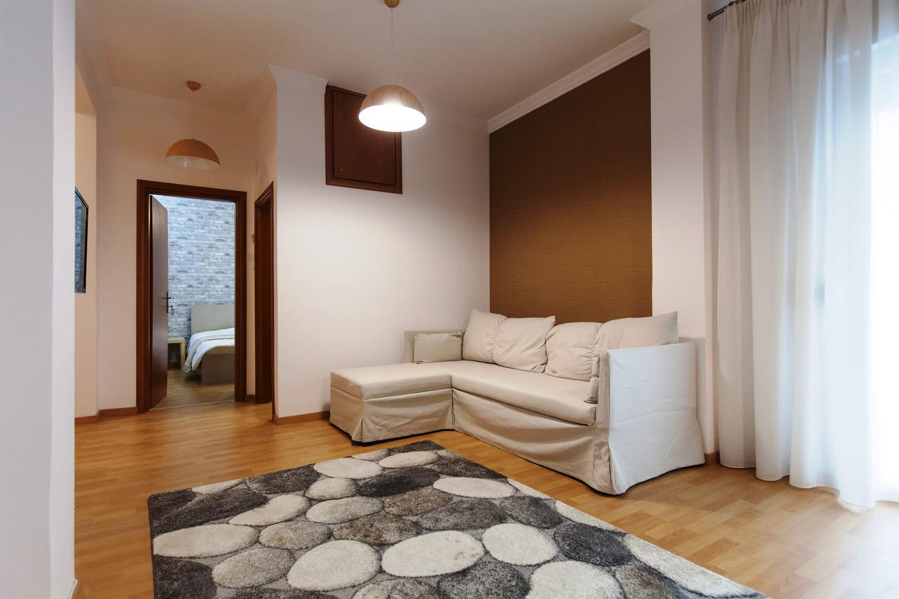 Karolou Ntil Luxury Apartment *