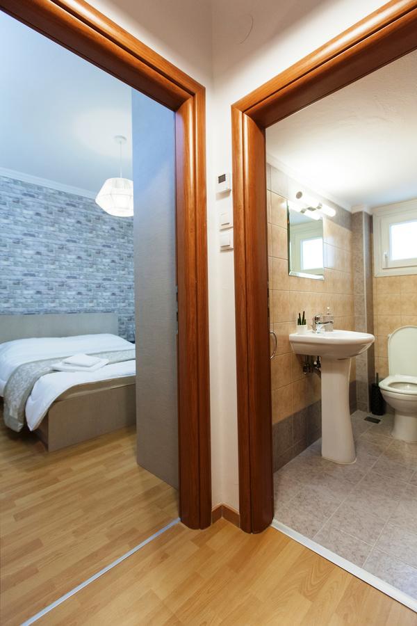 Karolou Ntil Luxury Apartment